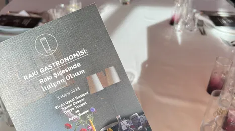 Rakı Gastronomisi: Rakı Şişesinde İtalyan Olsam