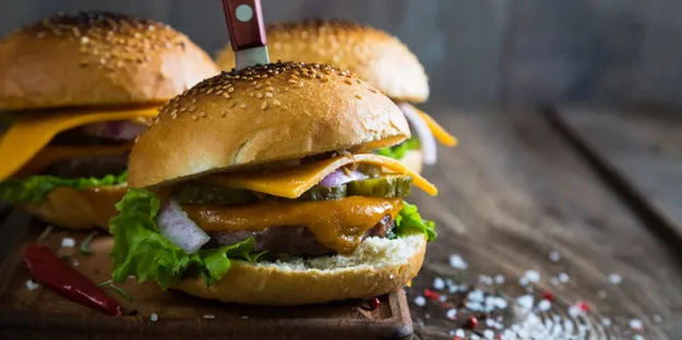 4 Farklı Burger ve Üzümler