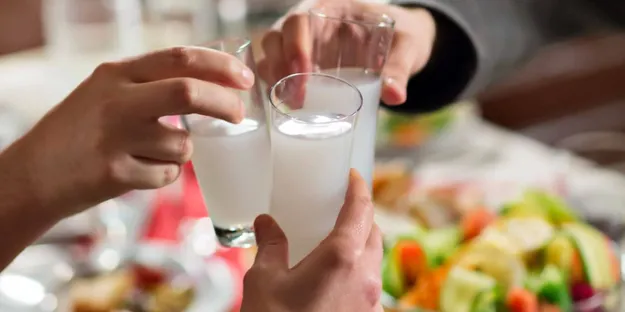 Rakının Tarihi Ne Zamana Dayanır?