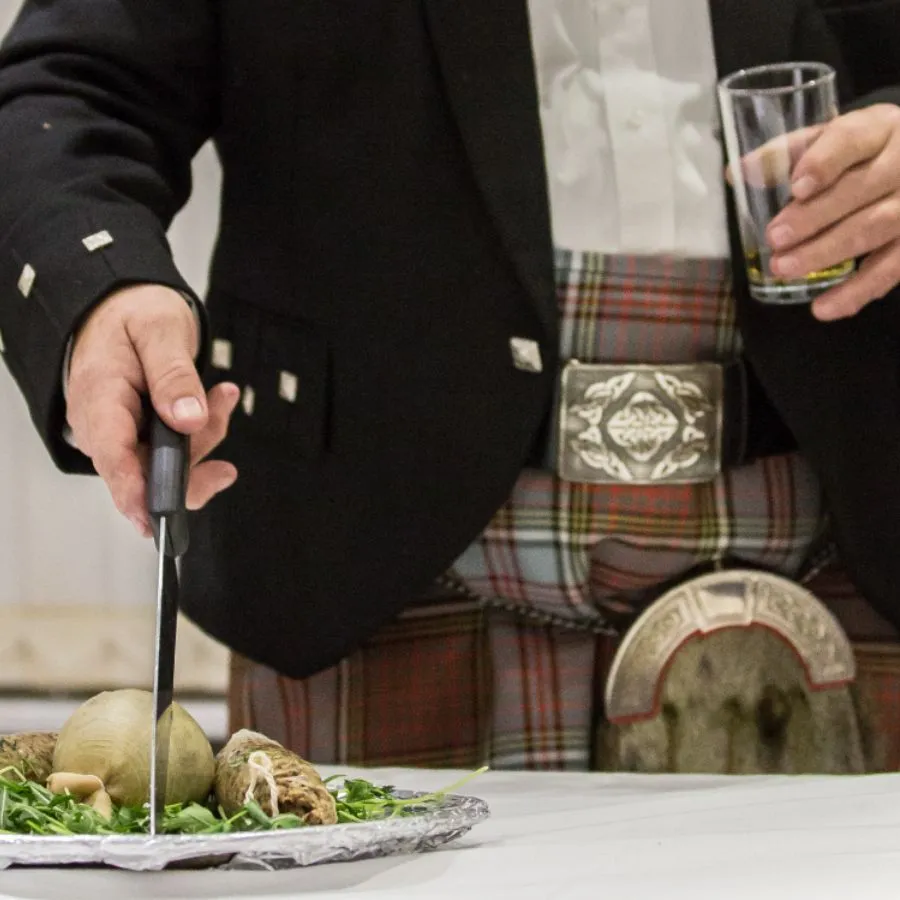 ROBERT BURNS, HAGGIS VE SCOTCH