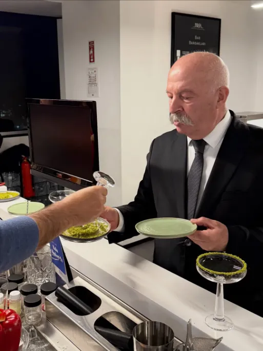 MIX LAB: RAKI SHAKER'DA